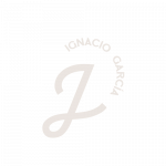 Logo minimalista con letra cursiva color blanco y negro (1)